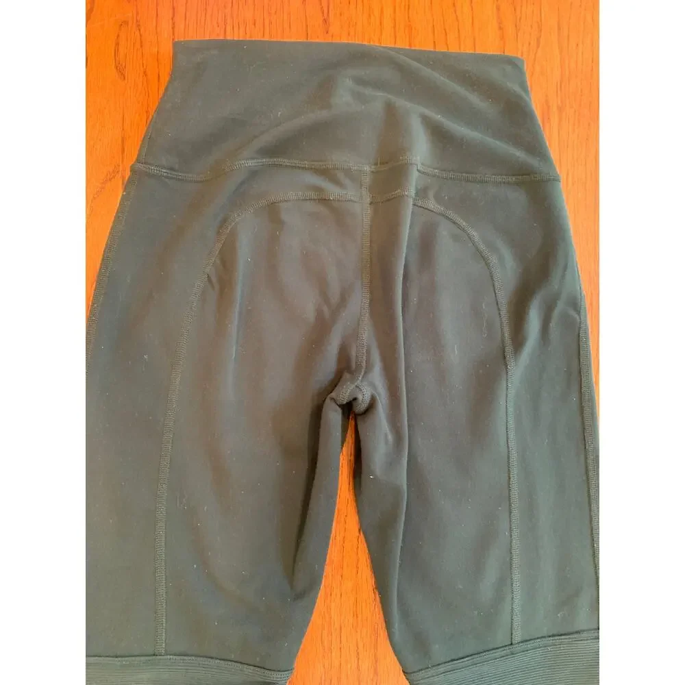 Alo Yoga Moto Ribbed  Knee Leggings | Forrest Green | XS